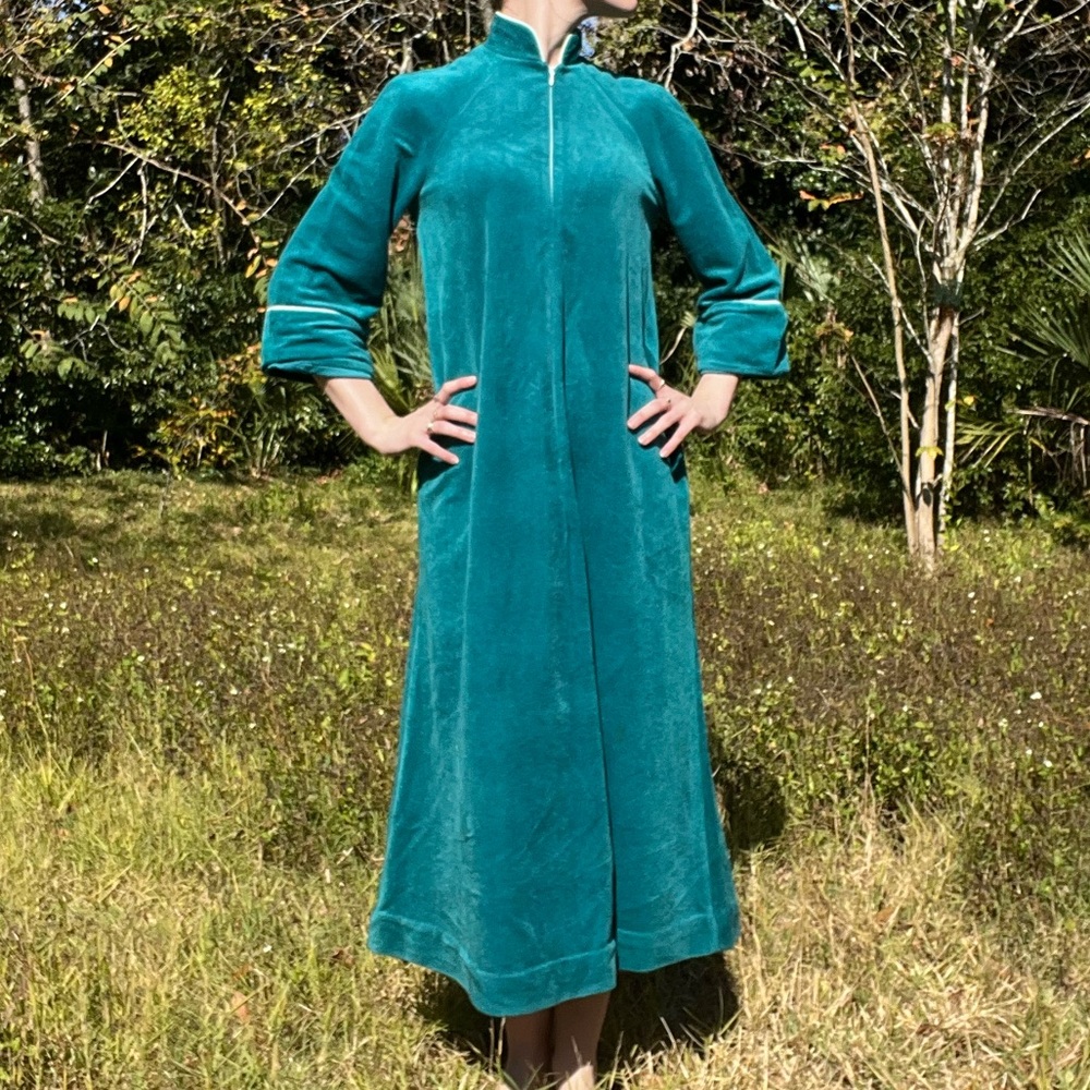 Vintage 60s Saks Nightgown